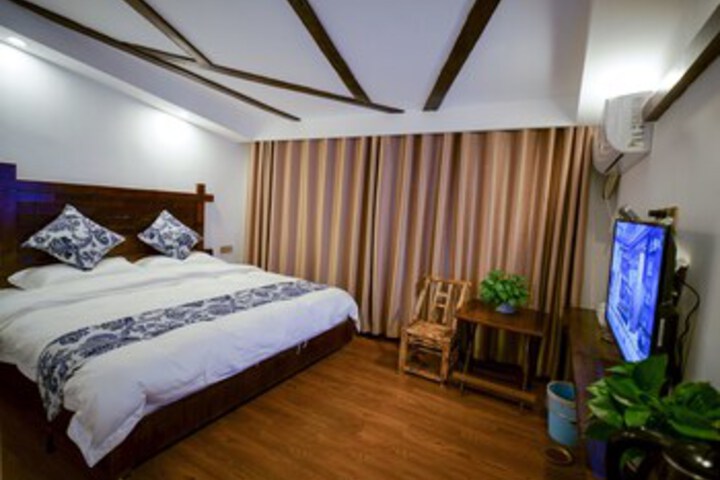 Room 7 of 44
