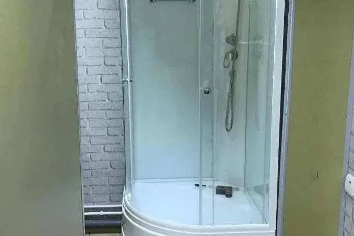 Room 7 of 15