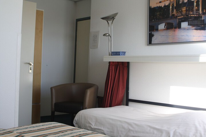 Room 45 of 139