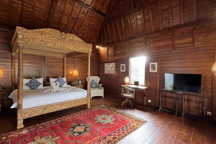 Room 3 of 178
