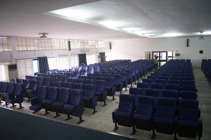 Ballroom/Hall 72 of 89