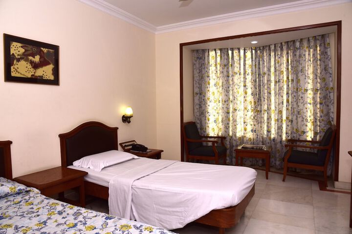 Room 9 of 22