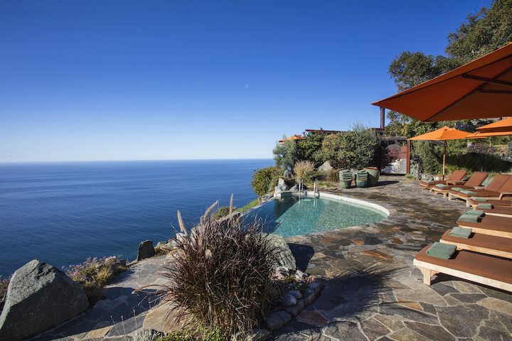 Infinity pool
