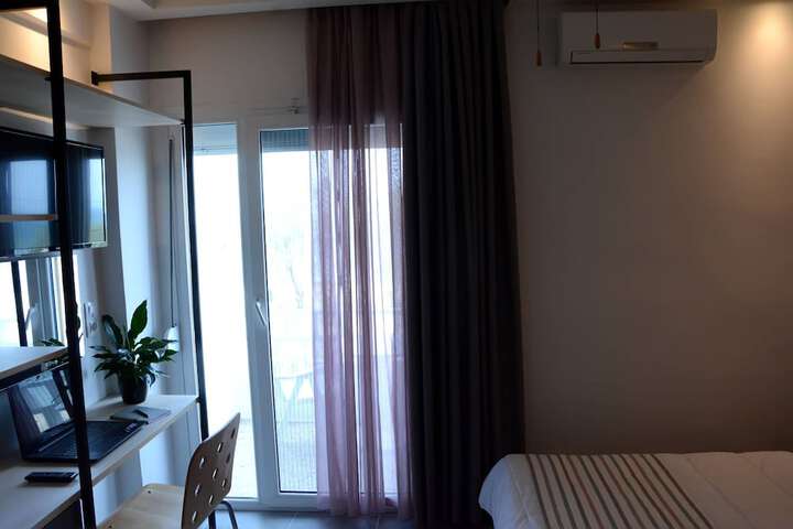 Room 10 of 40