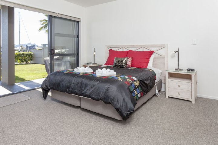 Room 3 of 81