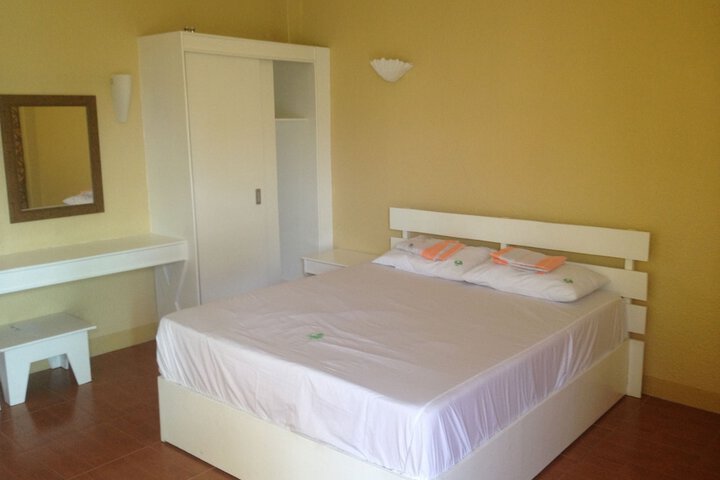 Room 5 of 70