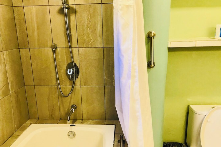 Room 175 of 336