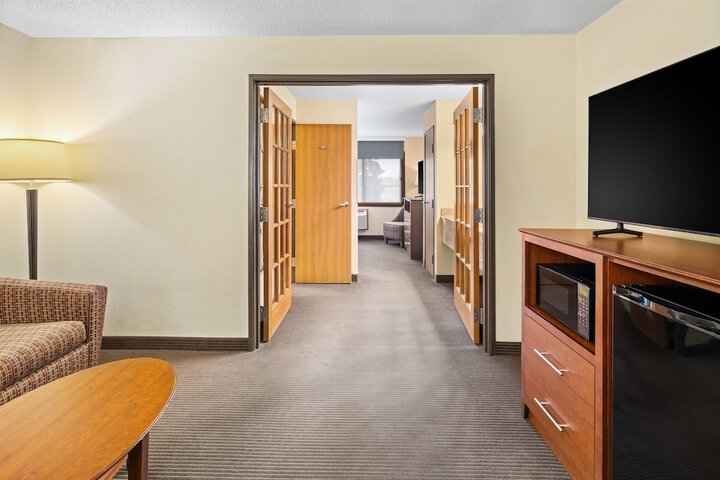 Room 17 of 48