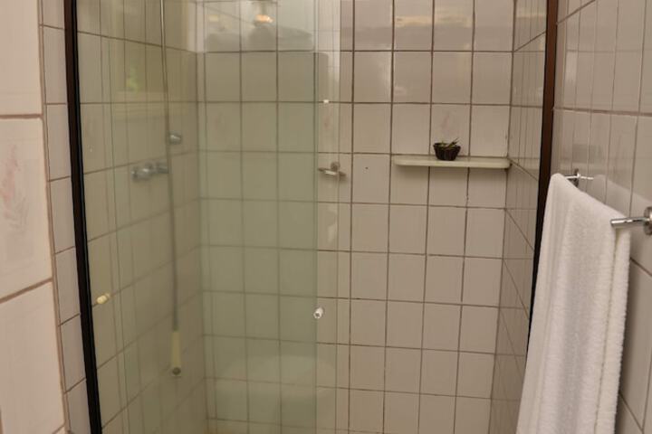 Room 139 of 223