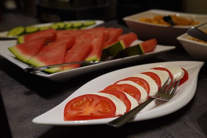 Dining 24 of 36