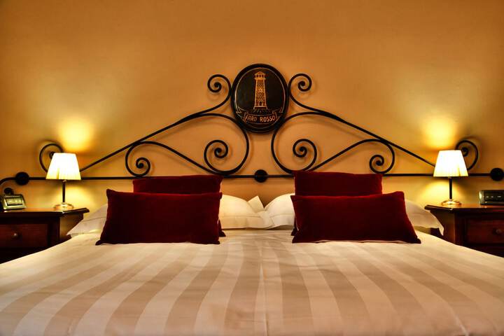 Room 6 of 37