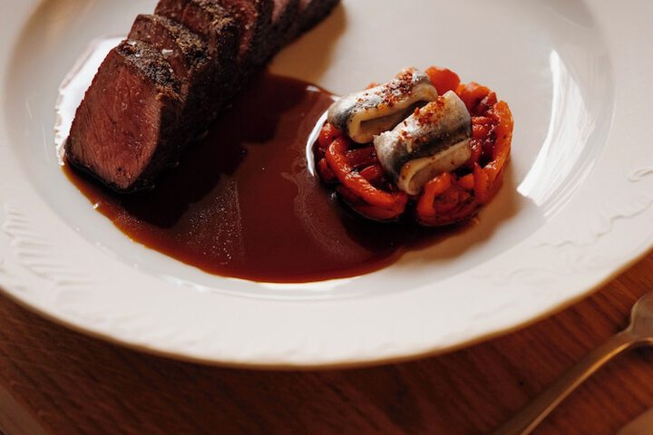 Dining 90 of 105