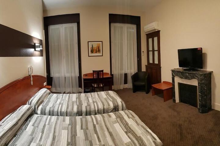 Room 21 of 44