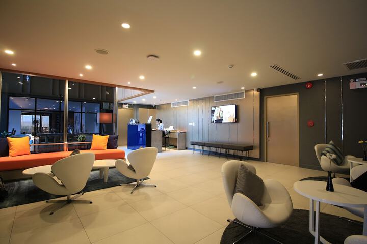 Guest Lobby
