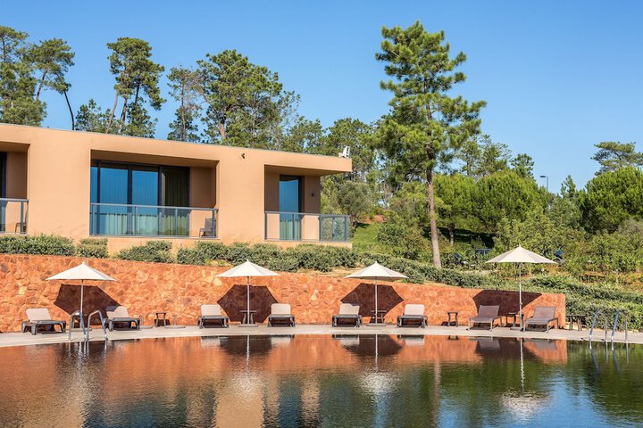 Pools & Facilities