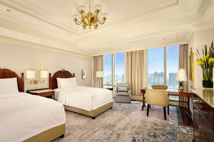Room 27 of 115