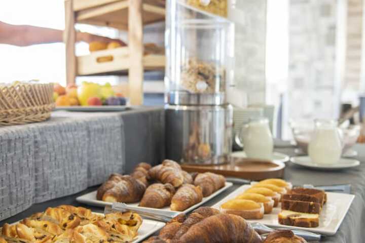 Breakfast buffet