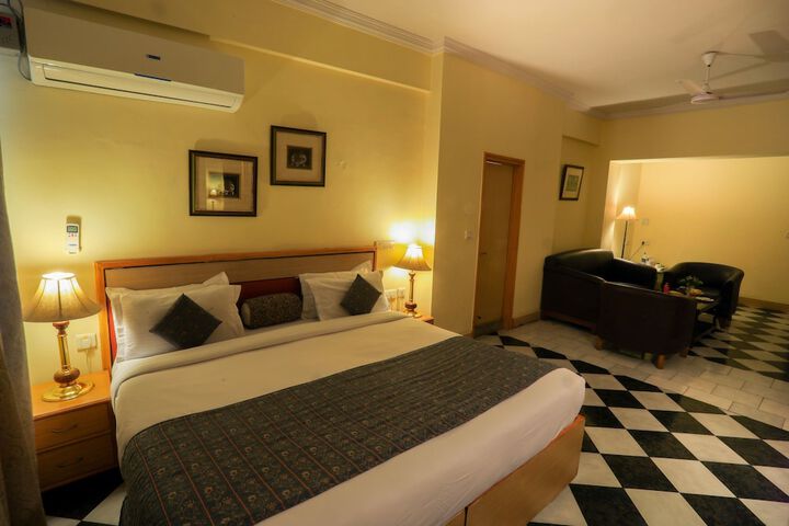 Room 20 of 60