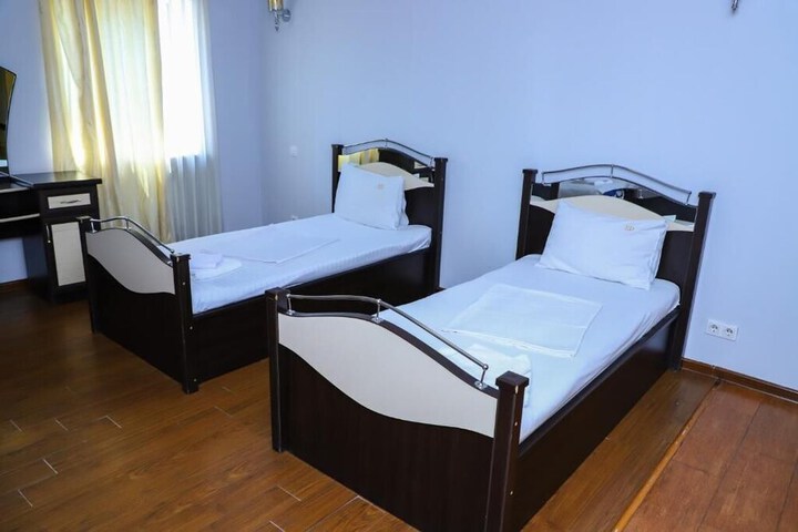 Room 16 of 123