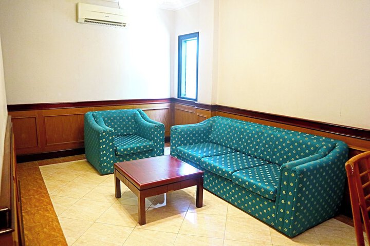 Room 33 of 53