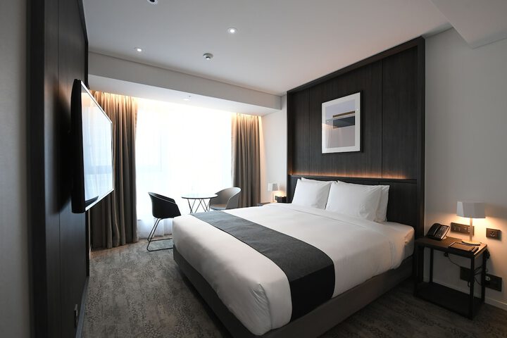 Room 10 of 45