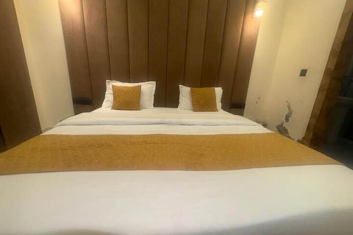 Room 21 of 63