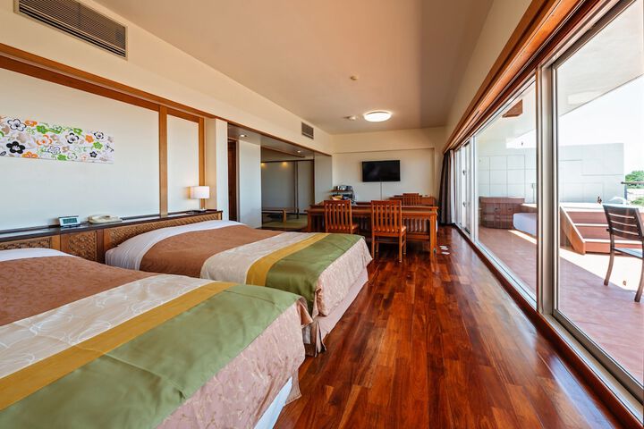 Room 14 of 105