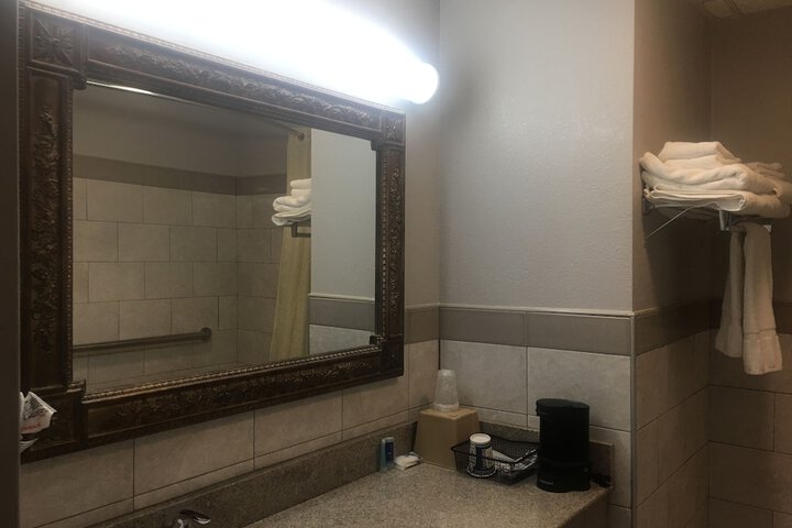 Bathroom sink