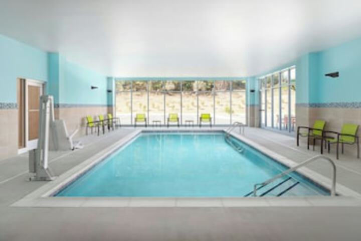 Pool 43 of 63