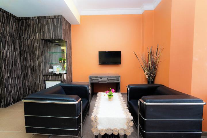 Room 8 of 11