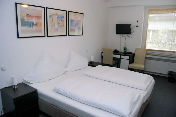 Room 5 of 41