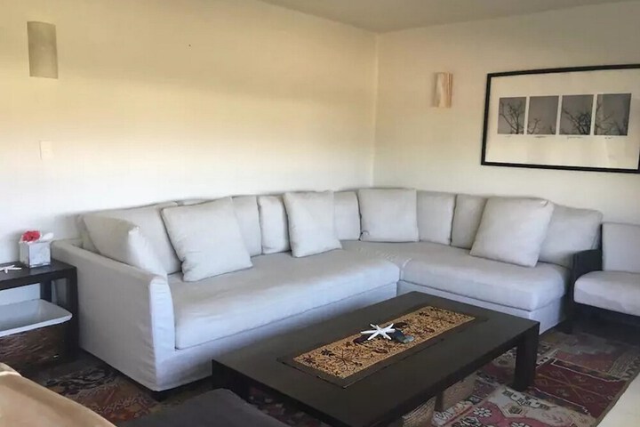 Room 9 of 19