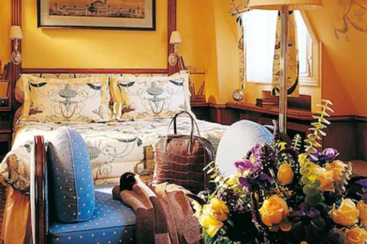 Room 14 of 37