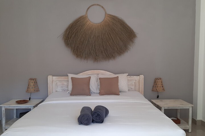 Room 9 of 53