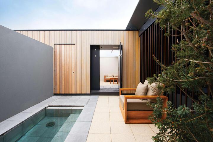 Pool 8 of 26