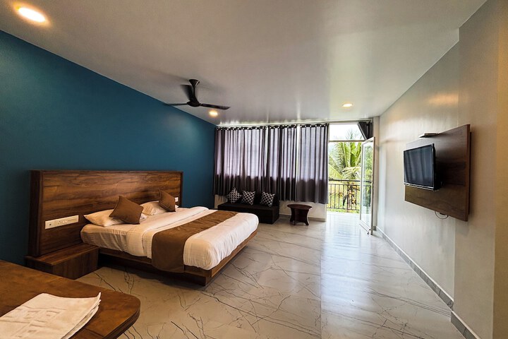Room 6 of 14