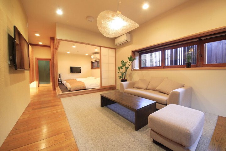 Room 21 of 257