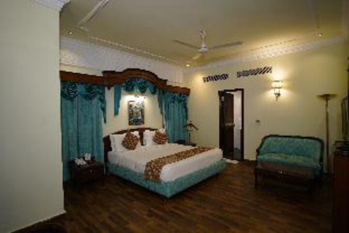 Room 18 of 20