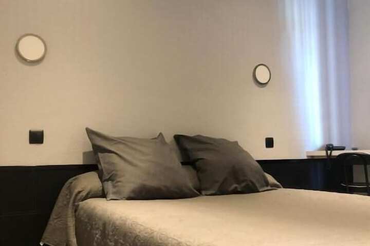 Room 5 of 23