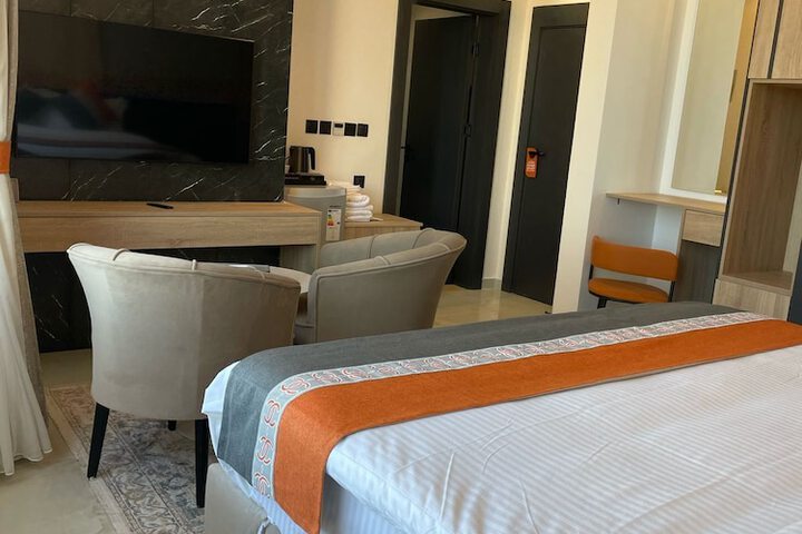 Room 28 of 50