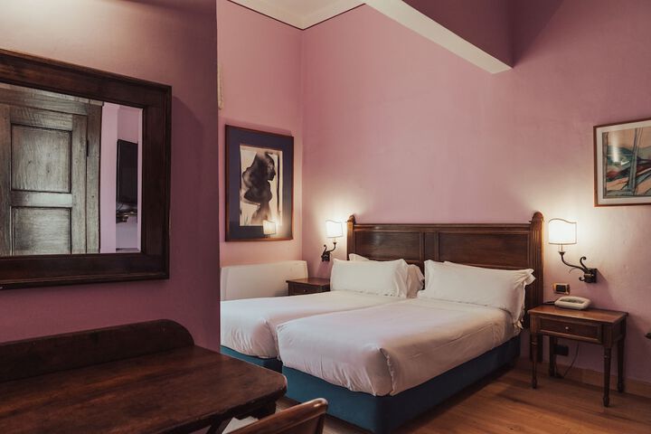 Room 3 of 42
