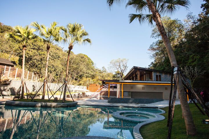 Pool 54 of 137