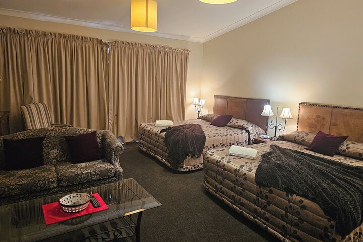 Room 47 of 104