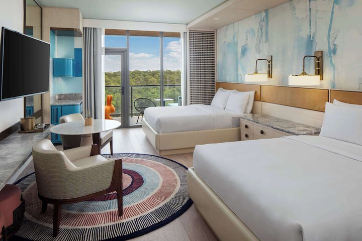 Room 21 of 243