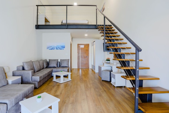 Room 3 of 43