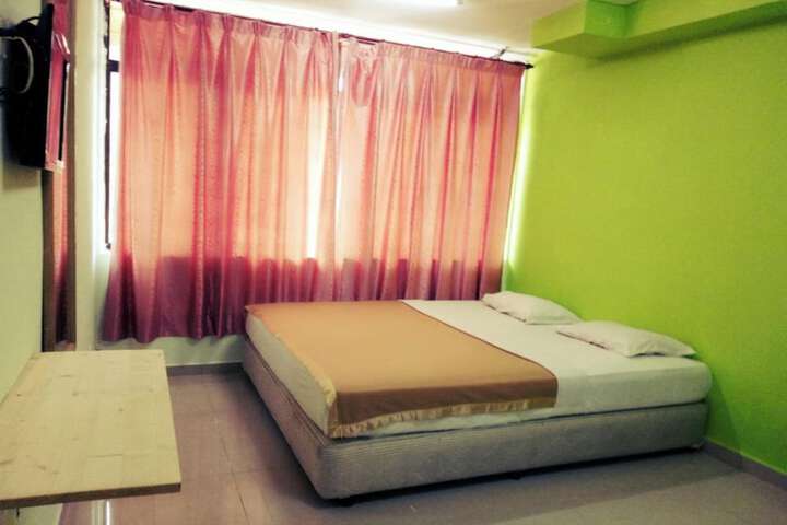 Room 8 of 22