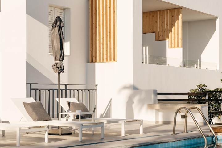 Pool 70 of 191