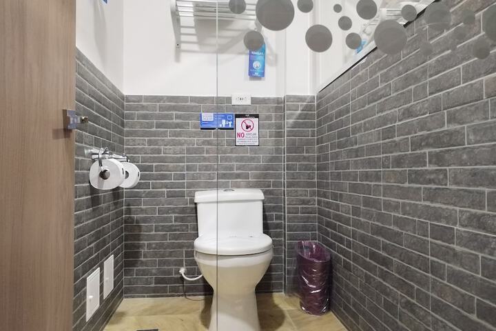 Room 65 of 91