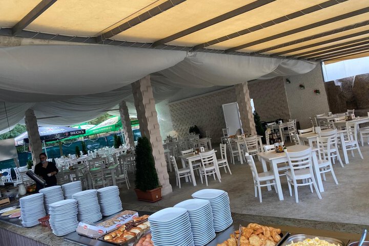 Dining 49 of 70