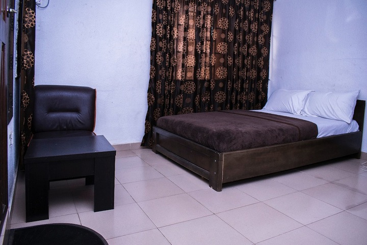 Room 11 of 26
